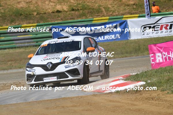 http://v2.adecom-photo.com/images//1.RALLYCROSS/2021/RALLYCROSS_CHATEAUROUX_2021/CLIO_JUNIOR/CHENE_Louis/27A_4742.JPG