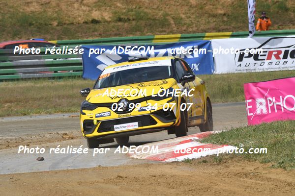 http://v2.adecom-photo.com/images//1.RALLYCROSS/2021/RALLYCROSS_CHATEAUROUX_2021/CLIO_JUNIOR/DUFAS_Dylan/27A_4690.JPG