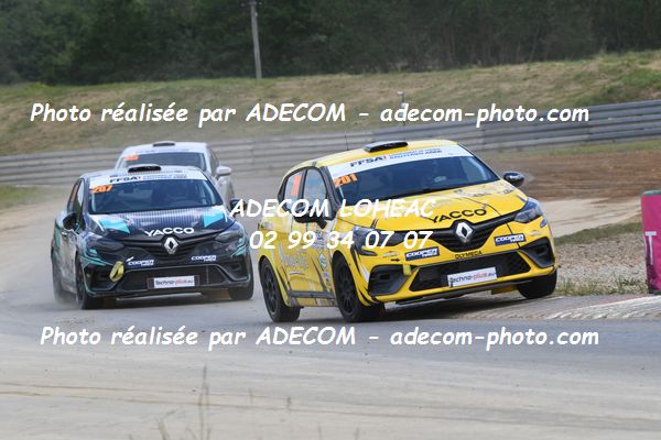 http://v2.adecom-photo.com/images//1.RALLYCROSS/2021/RALLYCROSS_CHATEAUROUX_2021/CLIO_JUNIOR/DUFAS_Dylan/27A_6794.JPG