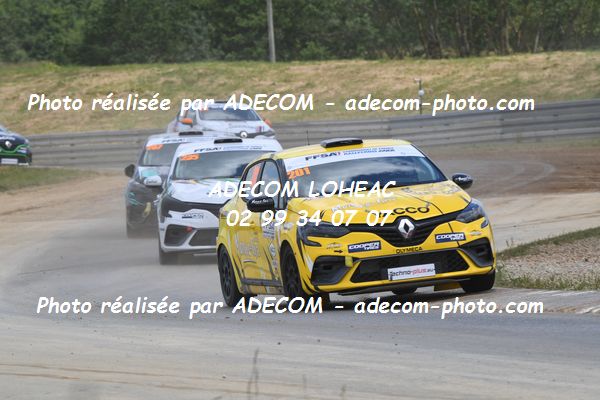 http://v2.adecom-photo.com/images//1.RALLYCROSS/2021/RALLYCROSS_CHATEAUROUX_2021/CLIO_JUNIOR/DUFAS_Dylan/27A_6808.JPG