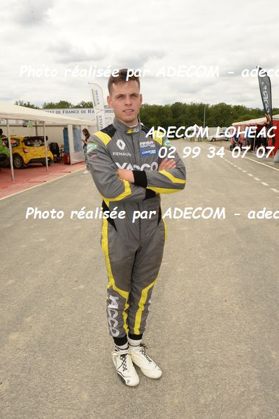 http://v2.adecom-photo.com/images//1.RALLYCROSS/2021/RALLYCROSS_CHATEAUROUX_2021/CLIO_JUNIOR/DUFAS_Dylan/27E_9096.JPG