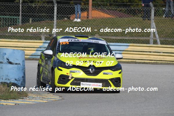 http://v2.adecom-photo.com/images//1.RALLYCROSS/2021/RALLYCROSS_DREUX_2021/COUPE_CLIO/DUFAS_Bryan/46A_7853.JPG