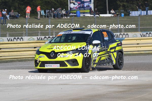 http://v2.adecom-photo.com/images//1.RALLYCROSS/2021/RALLYCROSS_DREUX_2021/COUPE_CLIO/DUFAS_Bryan/46A_8340.JPG