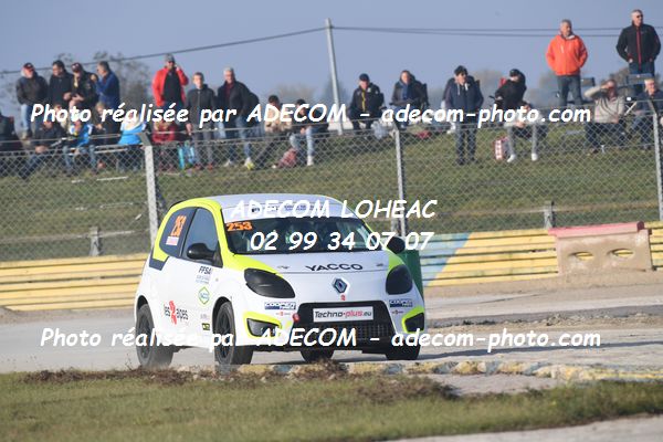 http://v2.adecom-photo.com/images//1.RALLYCROSS/2021/RALLYCROSS_DREUX_2021/COUPE_FEMININE/CHALVIN_Emma/46A_0529.JPG