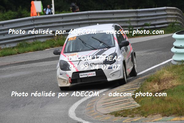 http://v2.adecom-photo.com/images//1.RALLYCROSS/2021/RALLYCROSS_ESSAY_2021/COUPE_FEMININE_FFSA/DANVEAU_Chloe/29A_2654.JPG