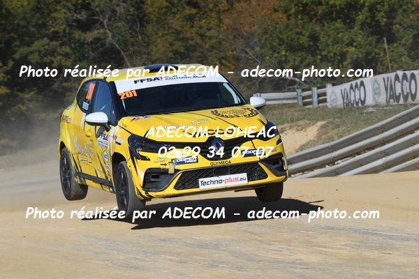 http://v2.adecom-photo.com/images//1.RALLYCROSS/2021/RALLYCROSS_FALEYRAS_2021/COUPE_CLIO/DUFAS_Dylan/49A_7938.JPG