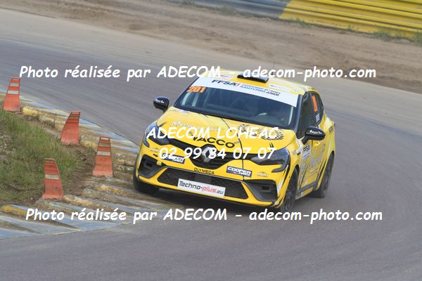 http://v2.adecom-photo.com/images//1.RALLYCROSS/2021/RALLYCROSS_LESSAY_2021/COUPE_CLIO/DUFAS_Dylan/32A_2337.JPG