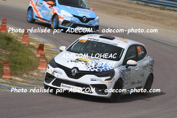 http://v2.adecom-photo.com/images//1.RALLYCROSS/2021/RALLYCROSS_LESSAY_2021/COUPE_CLIO/LE_HEN_Mathieu/32A_2913.JPG