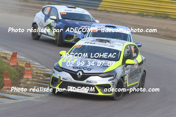 http://v2.adecom-photo.com/images//1.RALLYCROSS/2021/RALLYCROSS_LESSAY_2021/COUPE_CLIO/MASSELIN_Romain/32A_2351.JPG