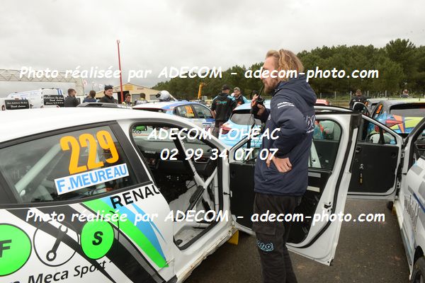 http://v2.adecom-photo.com/images//1.RALLYCROSS/2021/RALLYCROSS_LESSAY_2021/COUPE_CLIO/MEUREAU_Florian/33E_1095.JPG