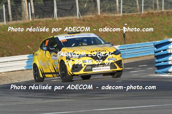 http://v2.adecom-photo.com/images//1.RALLYCROSS/2021/RALLYCROSS_MAYENNE_2021/COUPE_CLIO/DUFAS_Dylan/45A_0313.JPG