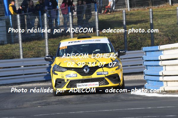 http://v2.adecom-photo.com/images//1.RALLYCROSS/2021/RALLYCROSS_MAYENNE_2021/COUPE_CLIO/DUFAS_Dylan/45A_0972.JPG