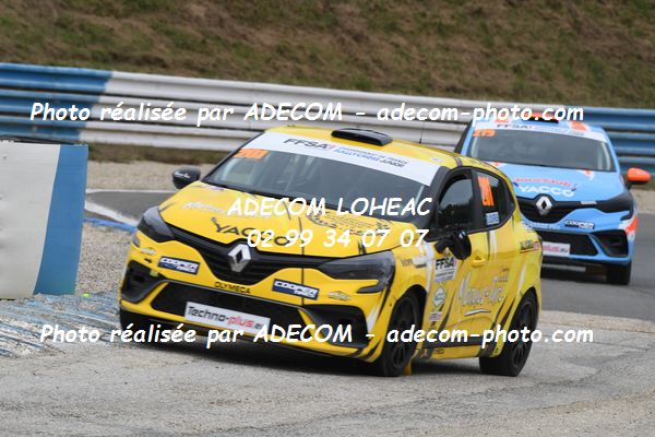 http://v2.adecom-photo.com/images//1.RALLYCROSS/2021/RALLYCROSS_MAYENNE_2021/COUPE_CLIO/DUFAS_Dylan/45A_2245.JPG