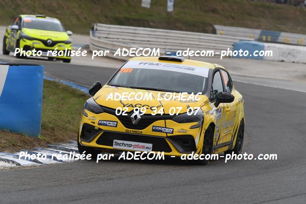 http://v2.adecom-photo.com/images//1.RALLYCROSS/2021/RALLYCROSS_MAYENNE_2021/COUPE_CLIO/DUFAS_Dylan/45A_2983.JPG