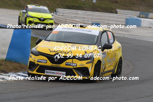 http://v2.adecom-photo.com/images//1.RALLYCROSS/2021/RALLYCROSS_MAYENNE_2021/COUPE_CLIO/DUFAS_Dylan/45A_2984.JPG