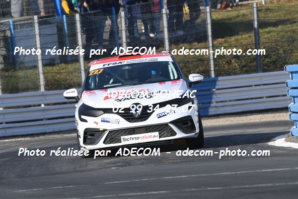 http://v2.adecom-photo.com/images//1.RALLYCROSS/2021/RALLYCROSS_MAYENNE_2021/COUPE_CLIO/LE_BOUDOUIL_Arthur/45A_0975.JPG