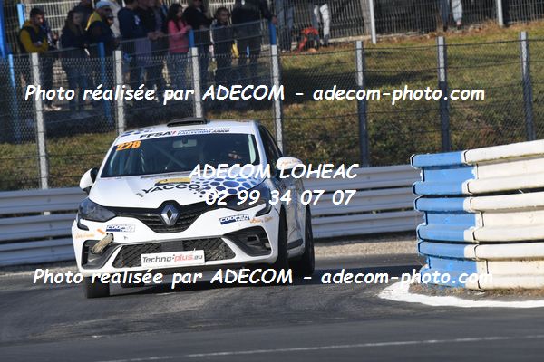 http://v2.adecom-photo.com/images//1.RALLYCROSS/2021/RALLYCROSS_MAYENNE_2021/COUPE_CLIO/LE_HEN_Mathieu/45A_0983.JPG