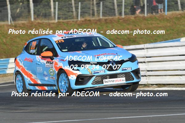 http://v2.adecom-photo.com/images//1.RALLYCROSS/2021/RALLYCROSS_MAYENNE_2021/COUPE_CLIO/LUMET_Valentin/45A_0289.JPG