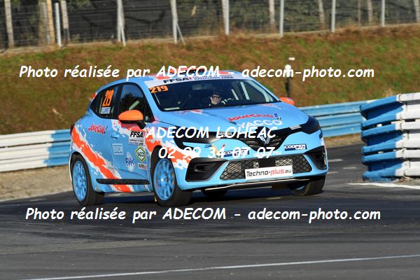 http://v2.adecom-photo.com/images//1.RALLYCROSS/2021/RALLYCROSS_MAYENNE_2021/COUPE_CLIO/LUMET_Valentin/45A_0311.JPG