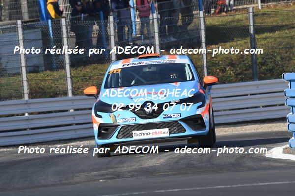 http://v2.adecom-photo.com/images//1.RALLYCROSS/2021/RALLYCROSS_MAYENNE_2021/COUPE_CLIO/LUMET_Valentin/45A_0964.JPG