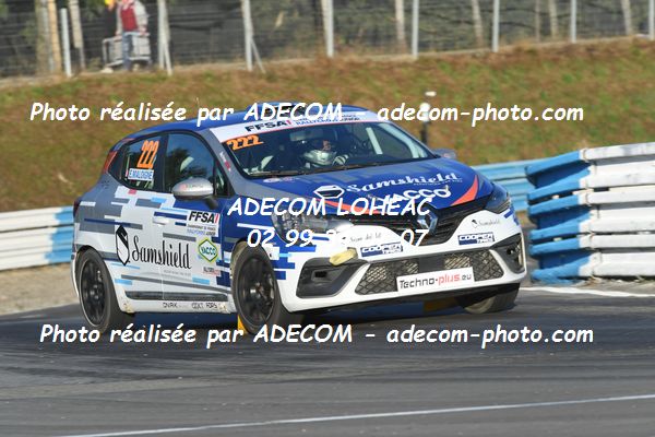 http://v2.adecom-photo.com/images//1.RALLYCROSS/2021/RALLYCROSS_MAYENNE_2021/COUPE_CLIO/MALOIGNE_Edgar/45A_0294.JPG