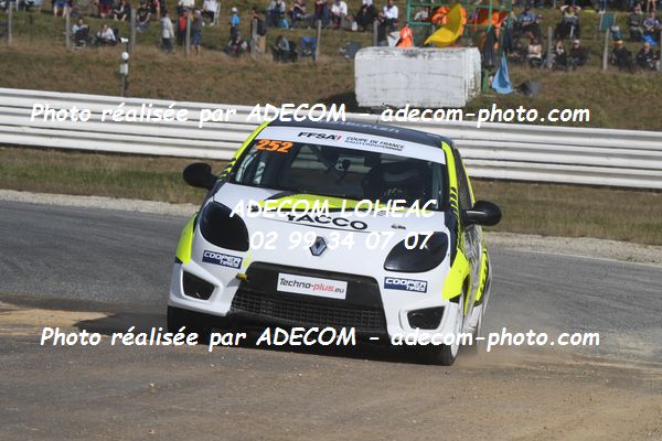 http://v2.adecom-photo.com/images//1.RALLYCROSS/2021/RALLYCROSS_MAYENNE_2021/COUPE_FEMININE_FFSA/BARBE_Camille/45A_1572.JPG