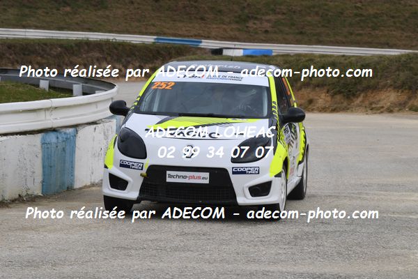 http://v2.adecom-photo.com/images//1.RALLYCROSS/2021/RALLYCROSS_MAYENNE_2021/COUPE_FEMININE_FFSA/BARBE_Camille/45A_2206.JPG