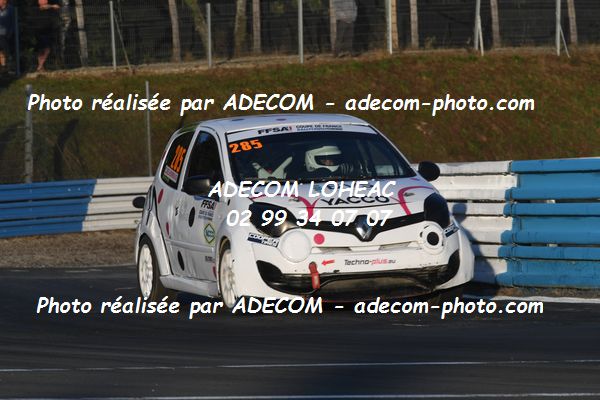 http://v2.adecom-photo.com/images//1.RALLYCROSS/2021/RALLYCROSS_MAYENNE_2021/COUPE_FEMININE_FFSA/DELHOMMAIS_Carla/45A_0163.JPG