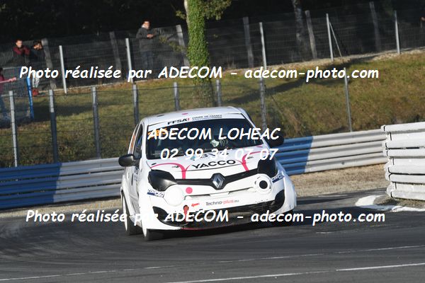 http://v2.adecom-photo.com/images//1.RALLYCROSS/2021/RALLYCROSS_MAYENNE_2021/COUPE_FEMININE_FFSA/DELHOMMAIS_Carla/45A_0892.JPG