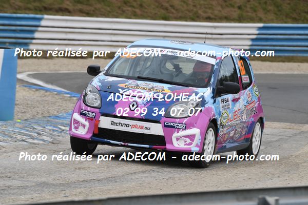 http://v2.adecom-photo.com/images//1.RALLYCROSS/2021/RALLYCROSS_MAYENNE_2021/COUPE_FEMININE_FFSA/DESERT_Marie/45A_2166.JPG