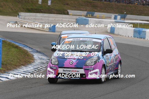 http://v2.adecom-photo.com/images//1.RALLYCROSS/2021/RALLYCROSS_MAYENNE_2021/COUPE_FEMININE_FFSA/DESERT_Marie/45A_2883.JPG