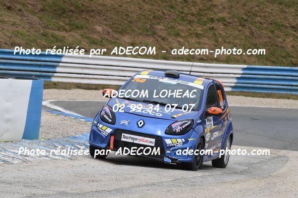 http://v2.adecom-photo.com/images//1.RALLYCROSS/2021/RALLYCROSS_MAYENNE_2021/COUPE_FEMININE_FFSA/DREAN_Celia/45A_2224.JPG