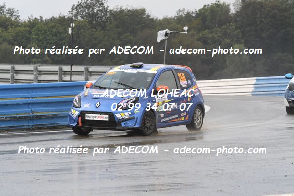 http://v2.adecom-photo.com/images//1.RALLYCROSS/2021/RALLYCROSS_MAYENNE_2021/COUPE_FEMININE_FFSA/DREAN_Celia/45A_3713.JPG