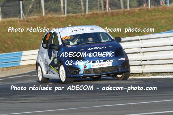 http://v2.adecom-photo.com/images//1.RALLYCROSS/2021/RALLYCROSS_MAYENNE_2021/COUPE_FEMININE_FFSA/LAUNAY_Chanel/45A_0242.JPG