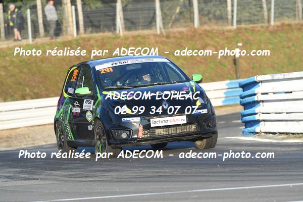 http://v2.adecom-photo.com/images//1.RALLYCROSS/2021/RALLYCROSS_MAYENNE_2021/COUPE_FEMININE_FFSA/LOYER_Stephanie/45A_0200.JPG