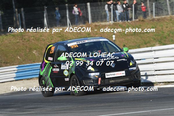 http://v2.adecom-photo.com/images//1.RALLYCROSS/2021/RALLYCROSS_MAYENNE_2021/COUPE_FEMININE_FFSA/LOYER_Stephanie/45A_0919.JPG