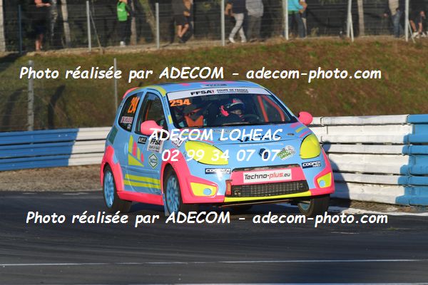 http://v2.adecom-photo.com/images//1.RALLYCROSS/2021/RALLYCROSS_MAYENNE_2021/COUPE_FEMININE_FFSA/MOLIEXE_Amelie/45A_0170.JPG