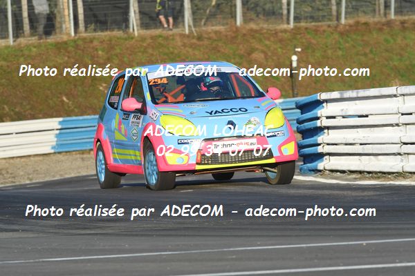 http://v2.adecom-photo.com/images//1.RALLYCROSS/2021/RALLYCROSS_MAYENNE_2021/COUPE_FEMININE_FFSA/MOLIEXE_Amelie/45A_0198.JPG