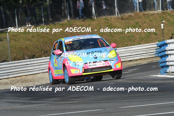 http://v2.adecom-photo.com/images//1.RALLYCROSS/2021/RALLYCROSS_MAYENNE_2021/COUPE_FEMININE_FFSA/MOLIEXE_Amelie/45A_0913.JPG