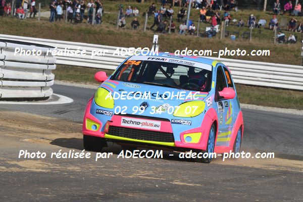 http://v2.adecom-photo.com/images//1.RALLYCROSS/2021/RALLYCROSS_MAYENNE_2021/COUPE_FEMININE_FFSA/MOLIEXE_Amelie/45A_1543.JPG