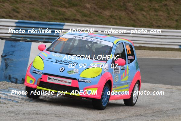 http://v2.adecom-photo.com/images//1.RALLYCROSS/2021/RALLYCROSS_MAYENNE_2021/COUPE_FEMININE_FFSA/MOLIEXE_Amelie/45A_2187.JPG