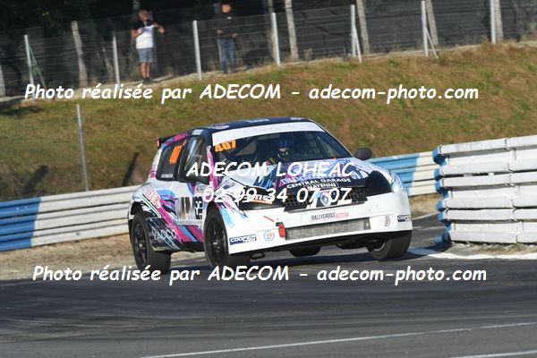 http://v2.adecom-photo.com/images//1.RALLYCROSS/2021/RALLYCROSS_MAYENNE_2021/DIVISION_4/TARRIERE_Jessica/45A_0589.JPG