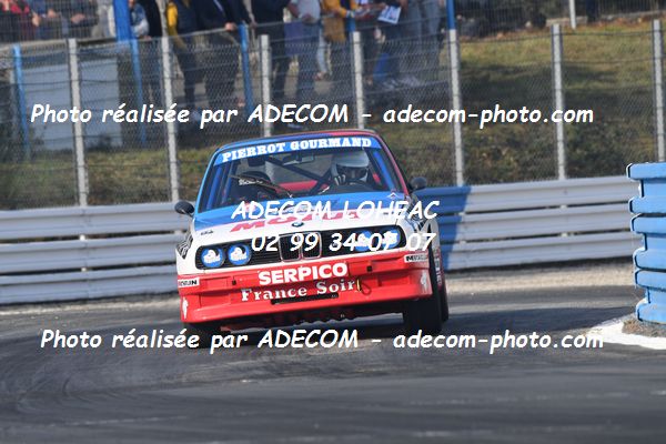 http://v2.adecom-photo.com/images//1.RALLYCROSS/2021/RALLYCROSS_MAYENNE_2021/LEGENDES_SHOW/GALLAND_Lambert/45A_1224.JPG