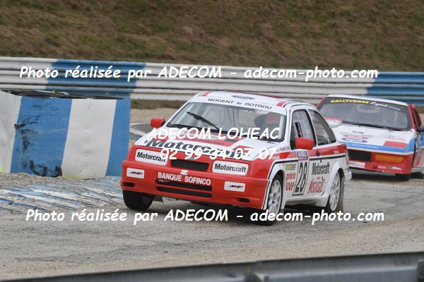 http://v2.adecom-photo.com/images//1.RALLYCROSS/2021/RALLYCROSS_MAYENNE_2021/LEGENDES_SHOW/MENIER_Christian/45A_2650.JPG