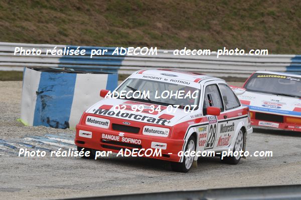 http://v2.adecom-photo.com/images//1.RALLYCROSS/2021/RALLYCROSS_MAYENNE_2021/LEGENDES_SHOW/MENIER_Christian/45A_2651.JPG