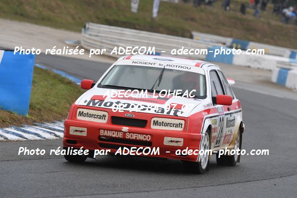 http://v2.adecom-photo.com/images//1.RALLYCROSS/2021/RALLYCROSS_MAYENNE_2021/LEGENDES_SHOW/MENIER_Christian/45A_3259.JPG