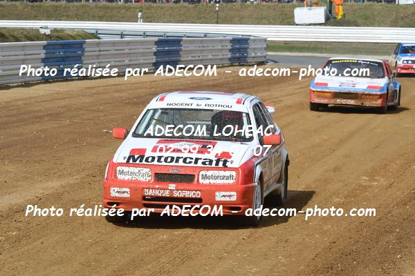 http://v2.adecom-photo.com/images//1.RALLYCROSS/2021/RALLYCROSS_MAYENNE_2021/LEGENDES_SHOW/MENIER_Christian/45A_4004.JPG