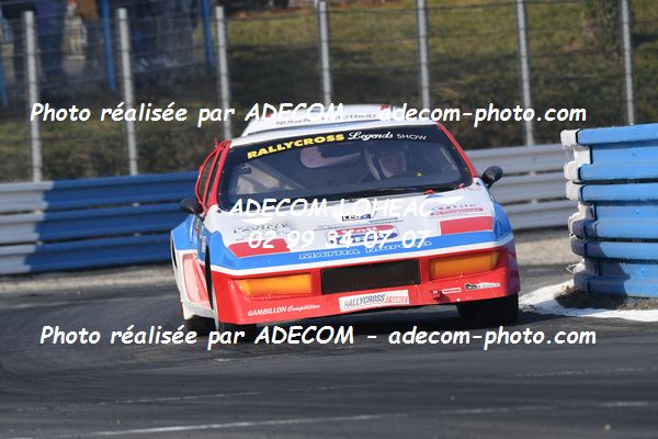 http://v2.adecom-photo.com/images//1.RALLYCROSS/2021/RALLYCROSS_MAYENNE_2021/LEGENDES_SHOW/QUEMENER_Alain/45A_1230.JPG