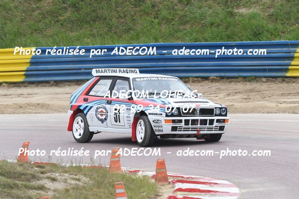 http://v2.adecom-photo.com/images//1.RALLYCROSS/2022/3_RALLYCROSS_LESSAY_2022/LEGEND_SHOW/CAMERINO_Dominique/76A_3482.JPG