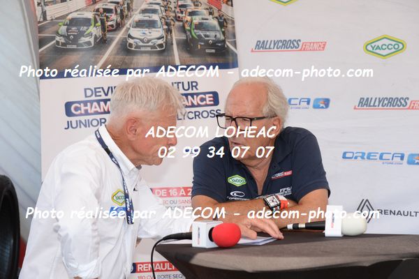 http://v2.adecom-photo.com/images//1.RALLYCROSS/2023/12_RALLYCROSS_CHATEAUROUX_2023/AMBIANCE_DIVERS/43E_6503.JPG